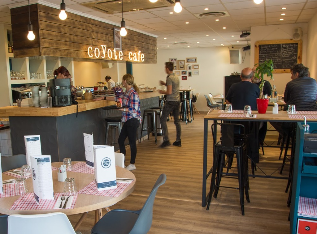 Coyote Club Café