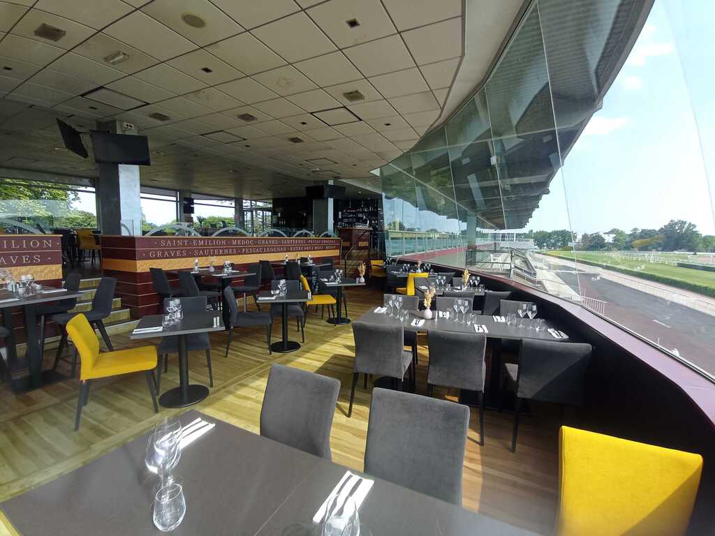 La Table De L'Hippodrome Le Bouscat intérieur