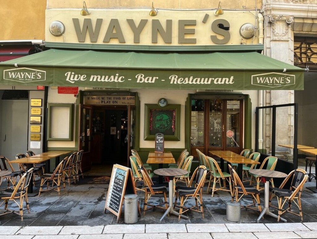 Wayne's Bar