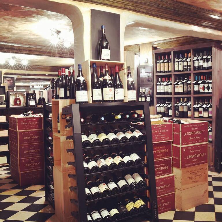 Cave Bernard Magrez Epicerie Fine les Trois Bô