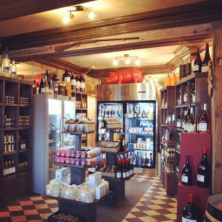 Cave Bernard Magrez Epicerie Fine les Trois Bô