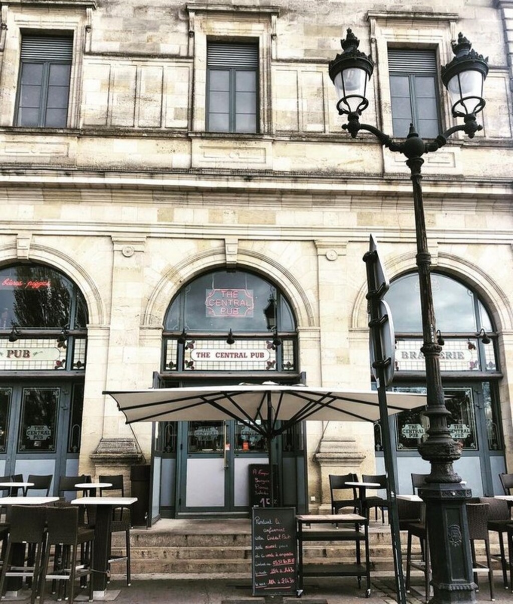 The Central Pub