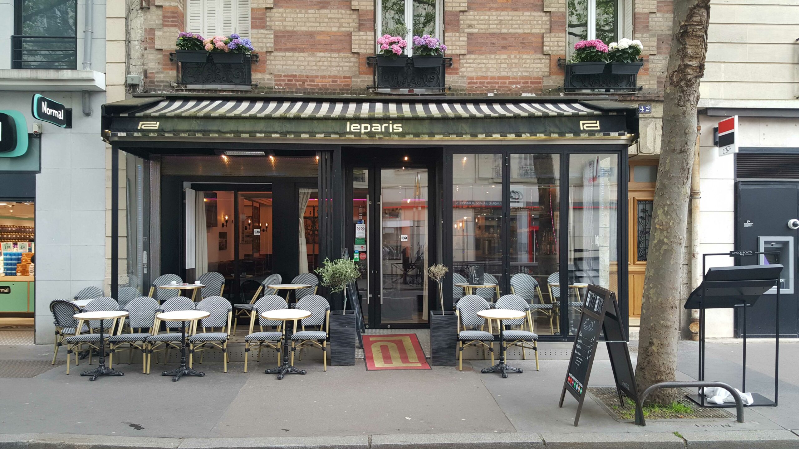Le Paris