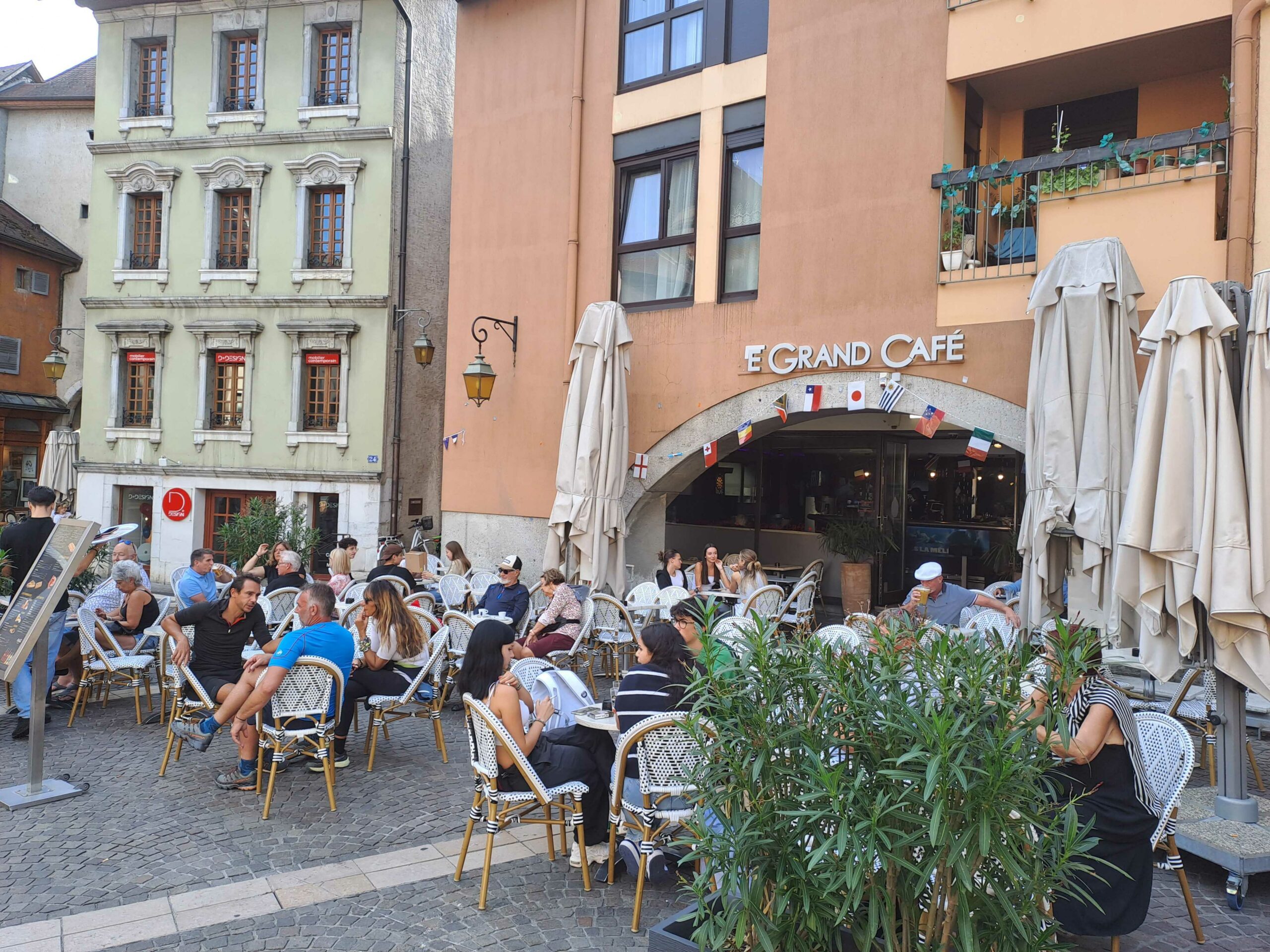 Le Grand Café