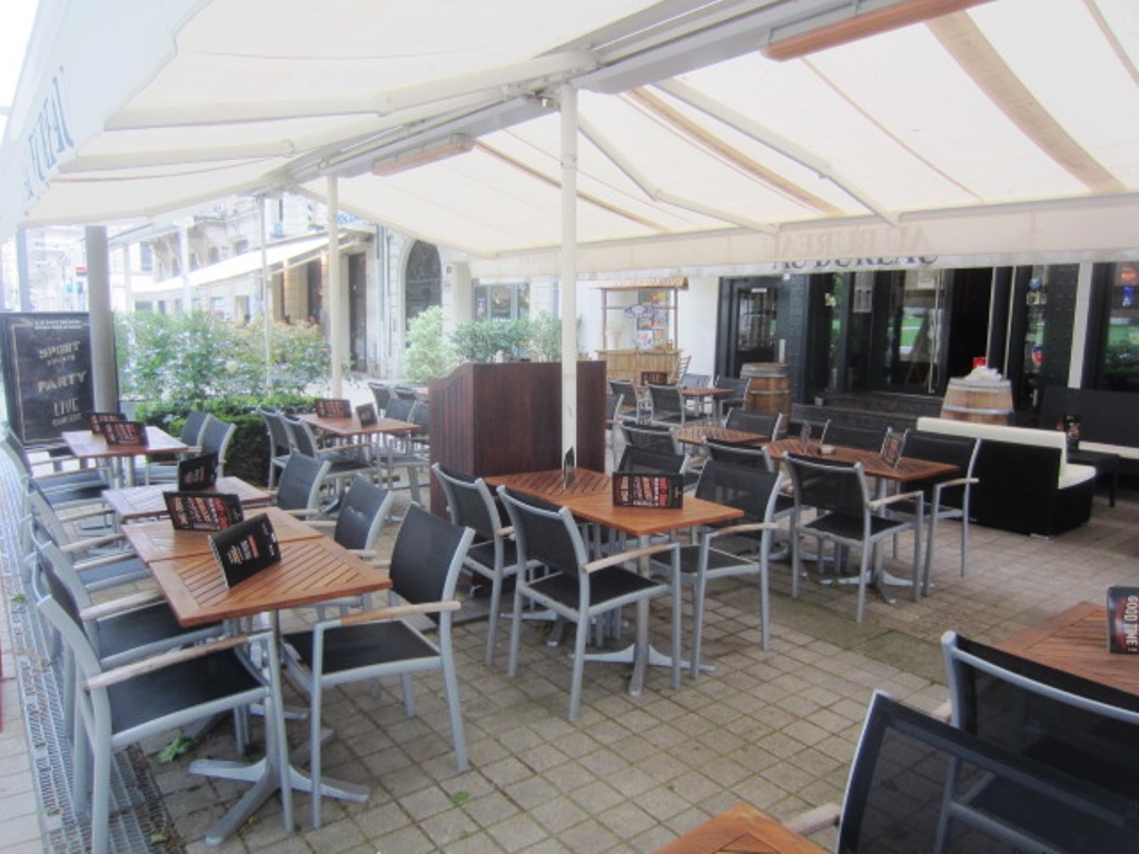 Au Bureau