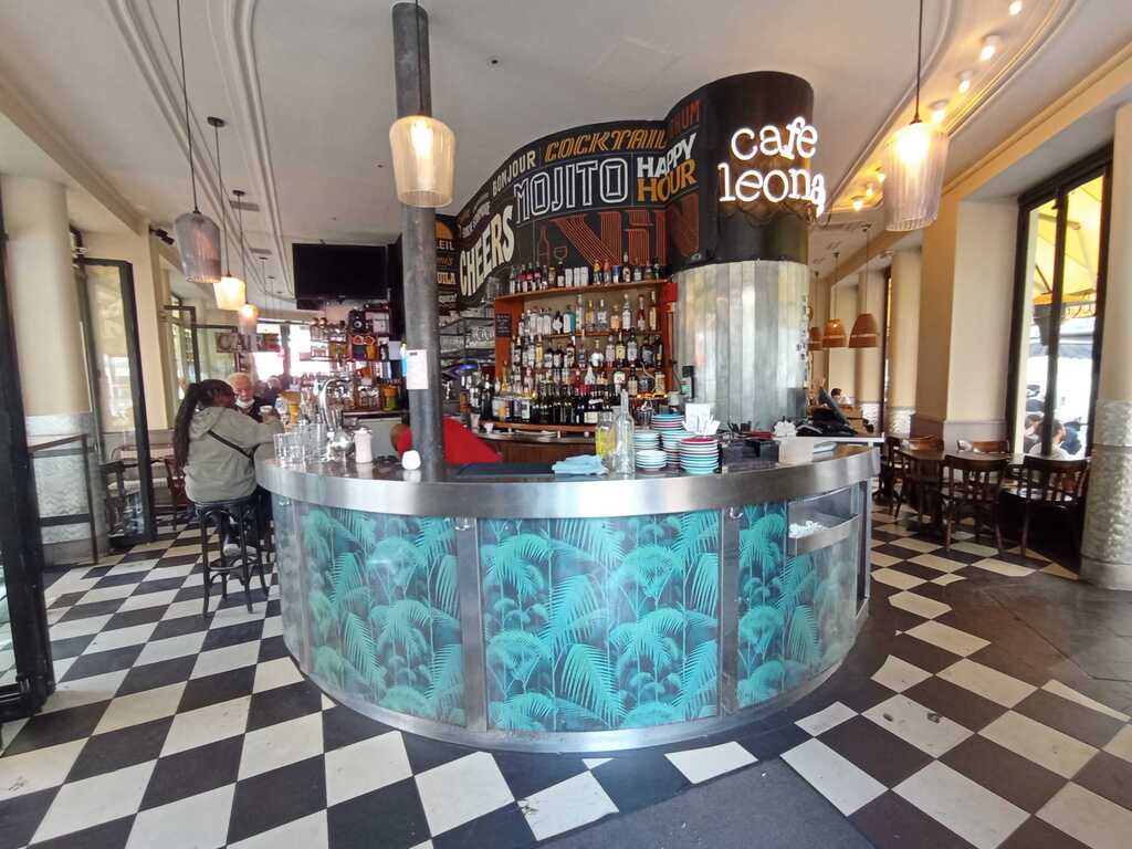 Café Leonard