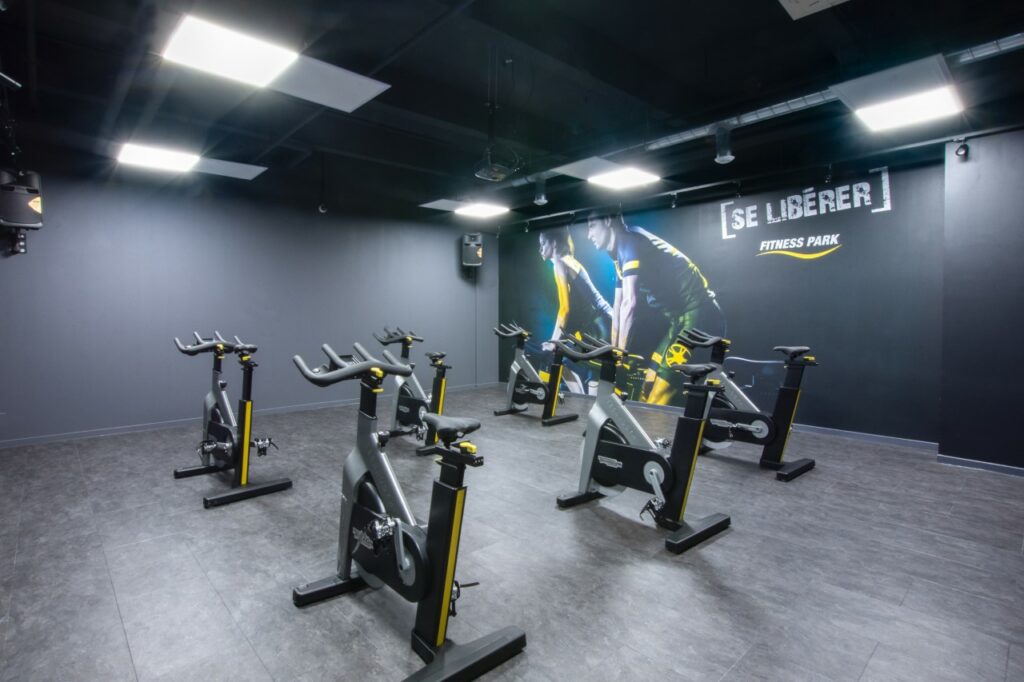 Fitness Park Saint Herblain machines intérieur