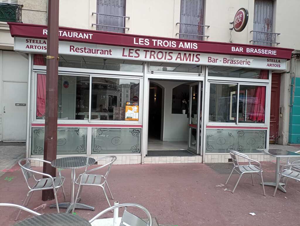 Les Trois Amis
