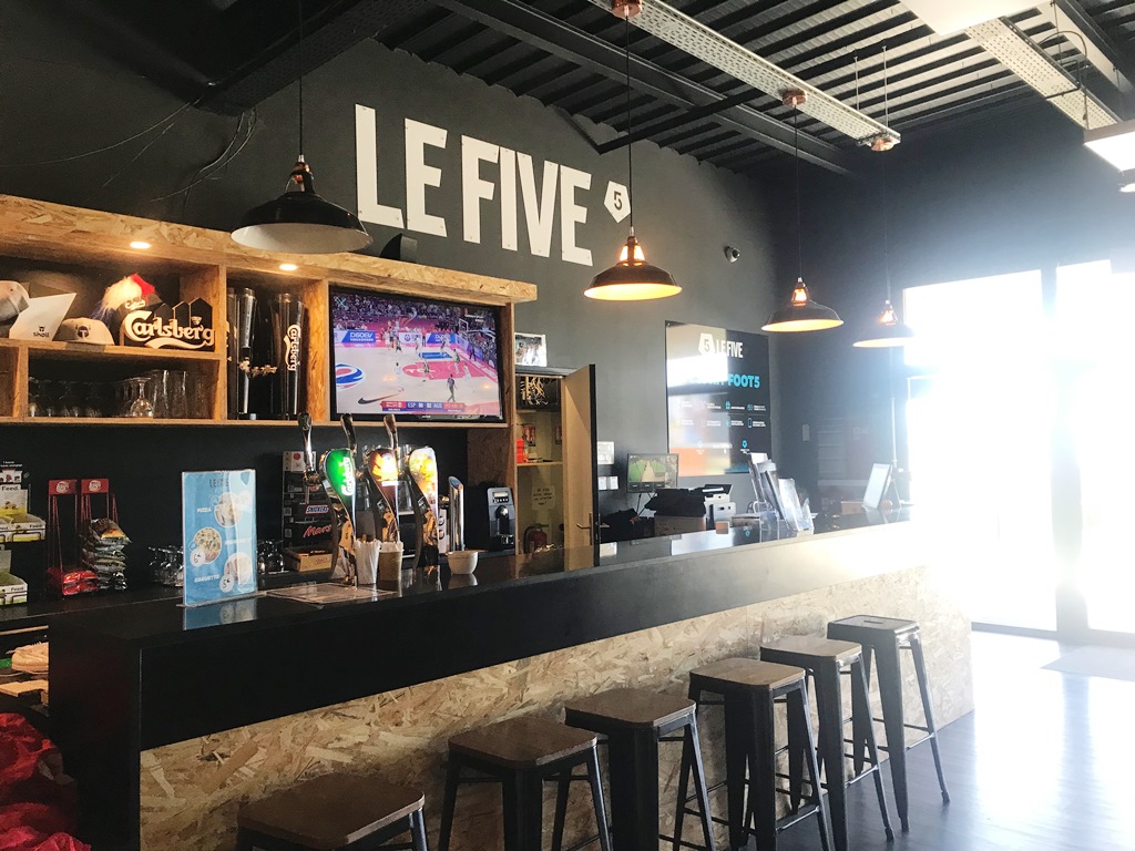 Le Five
