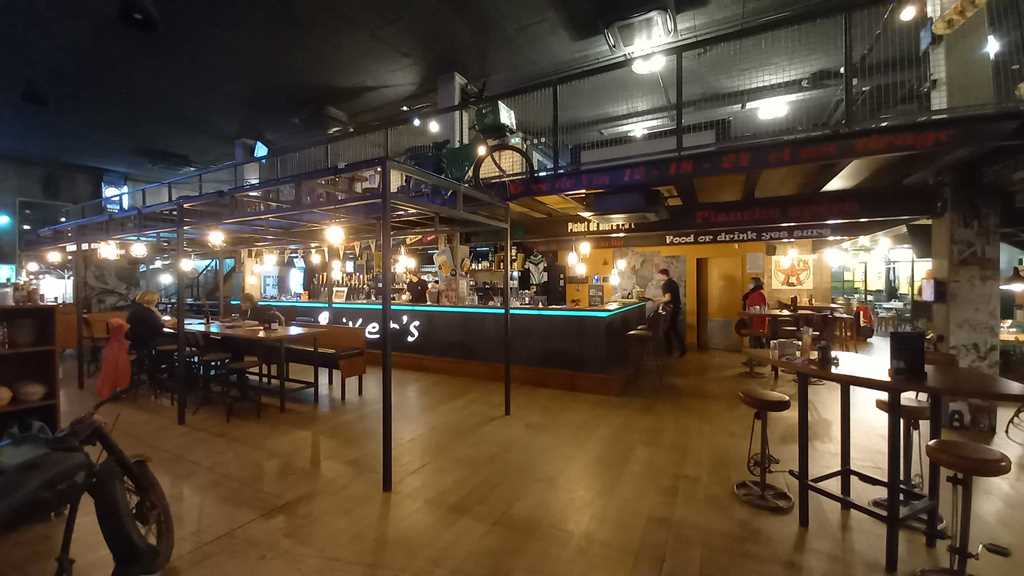 River's Pub
