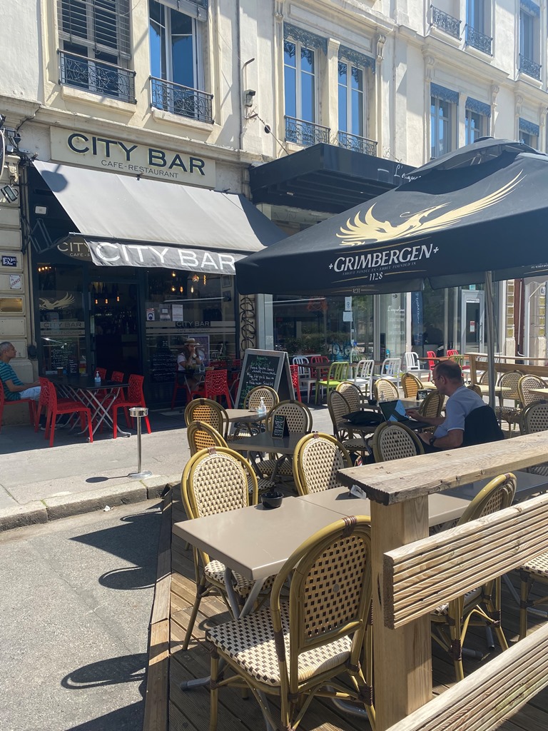 City bar