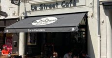 Le Street Café