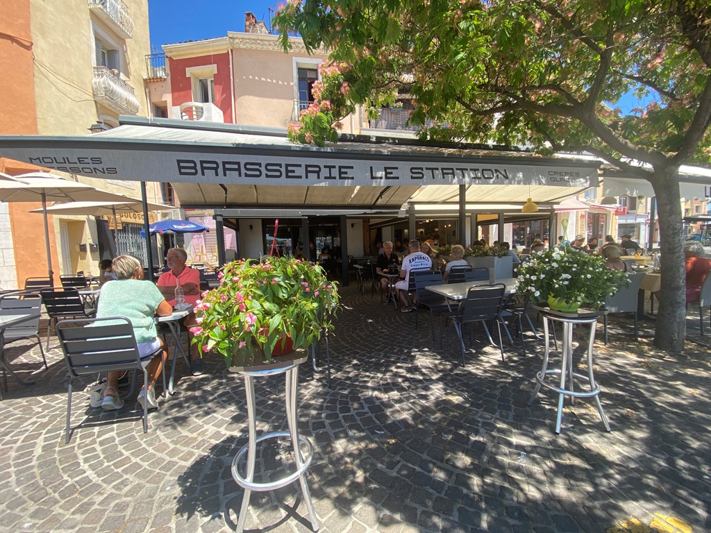 Le Station Bar