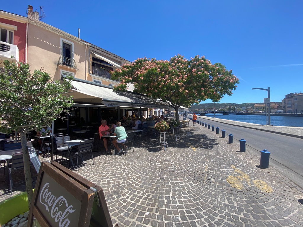Le Station Bar