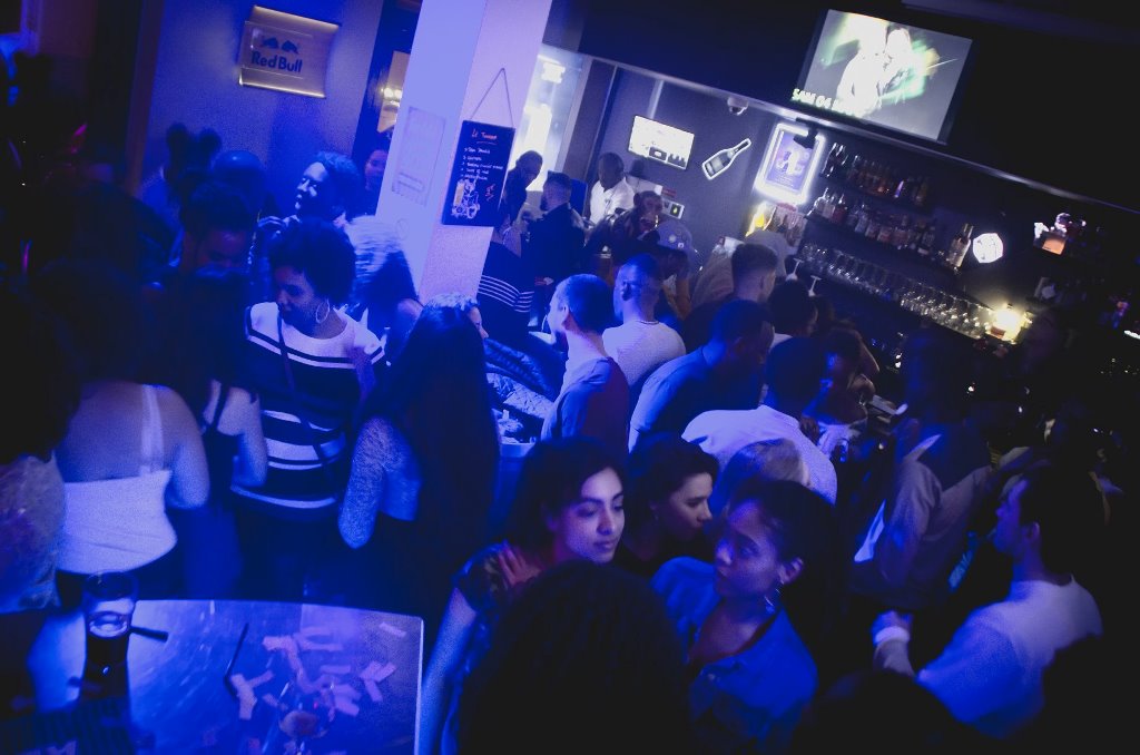 Le Huit Bar by Le Network