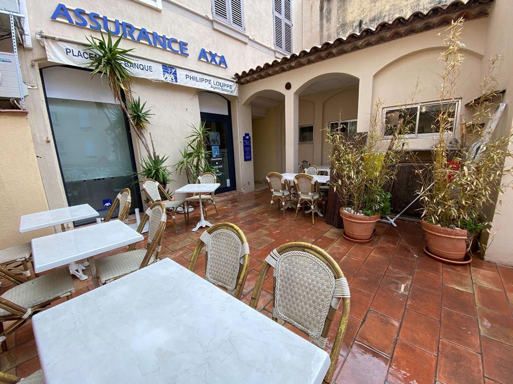 La Tonnelle