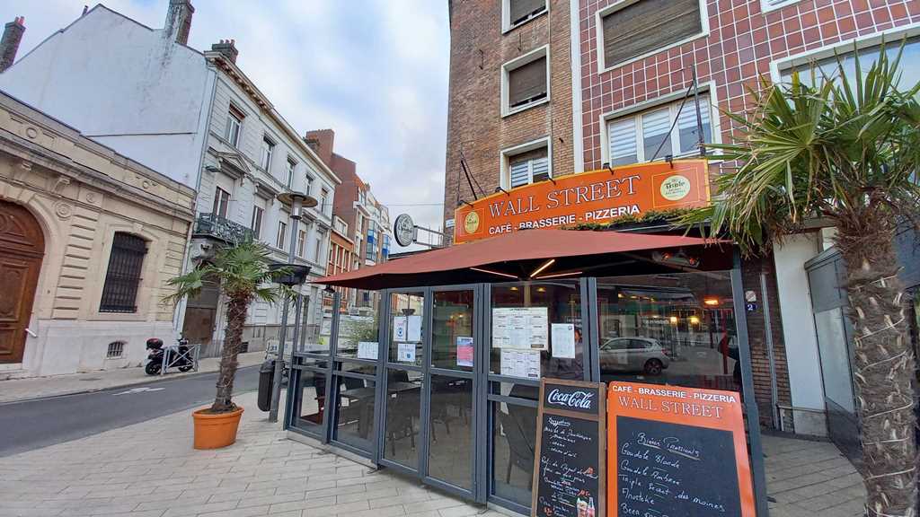 Wall Street Pub