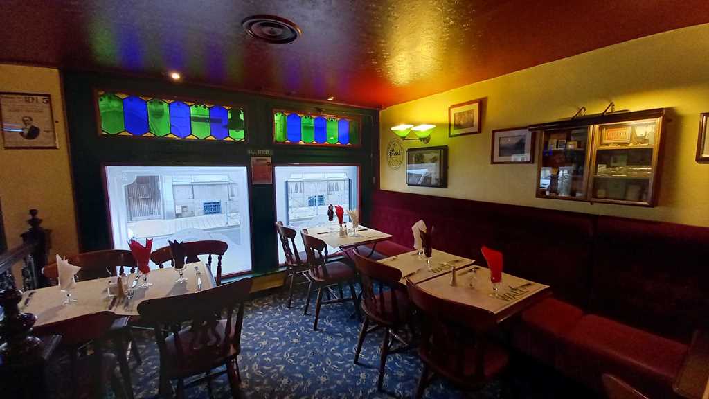 Wall Street Pub