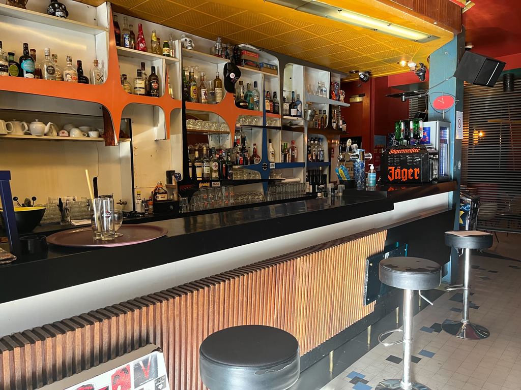 Oasis Rock café