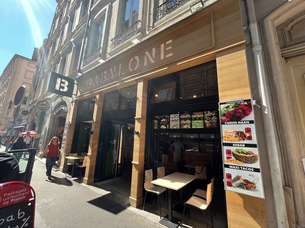 Le Babylone