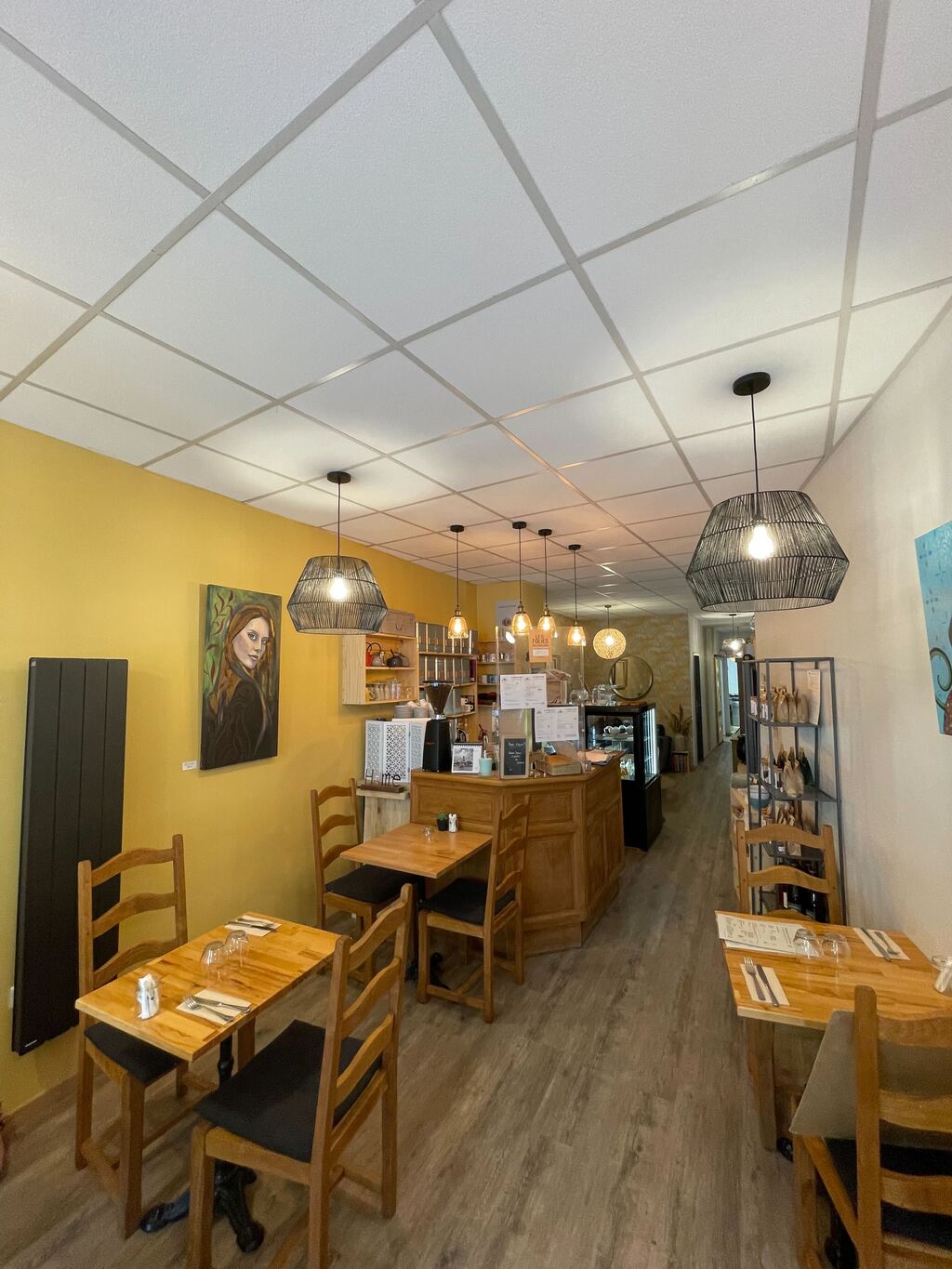 Chez Elles