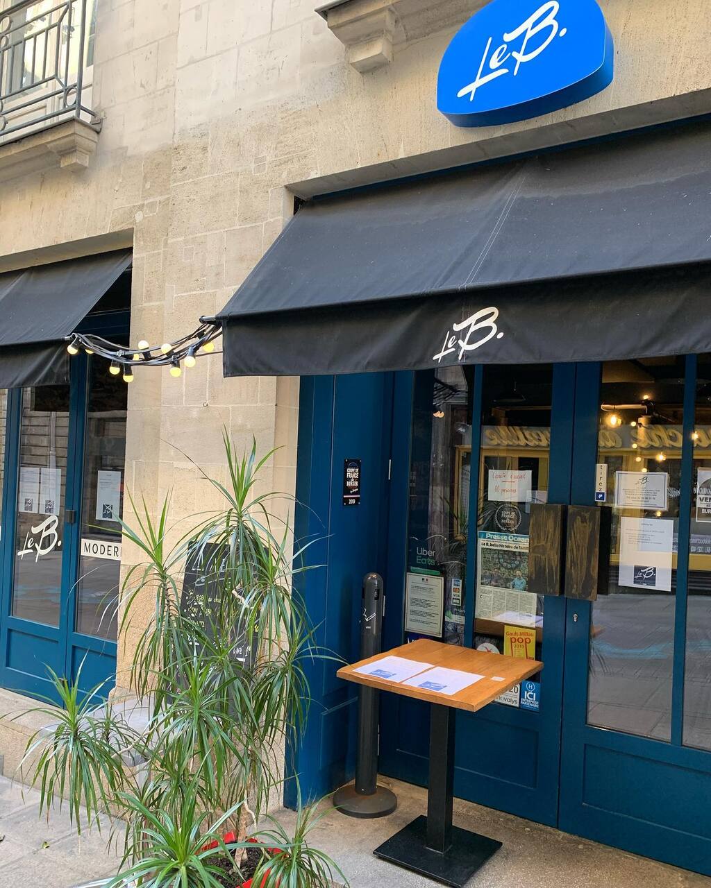 Le B