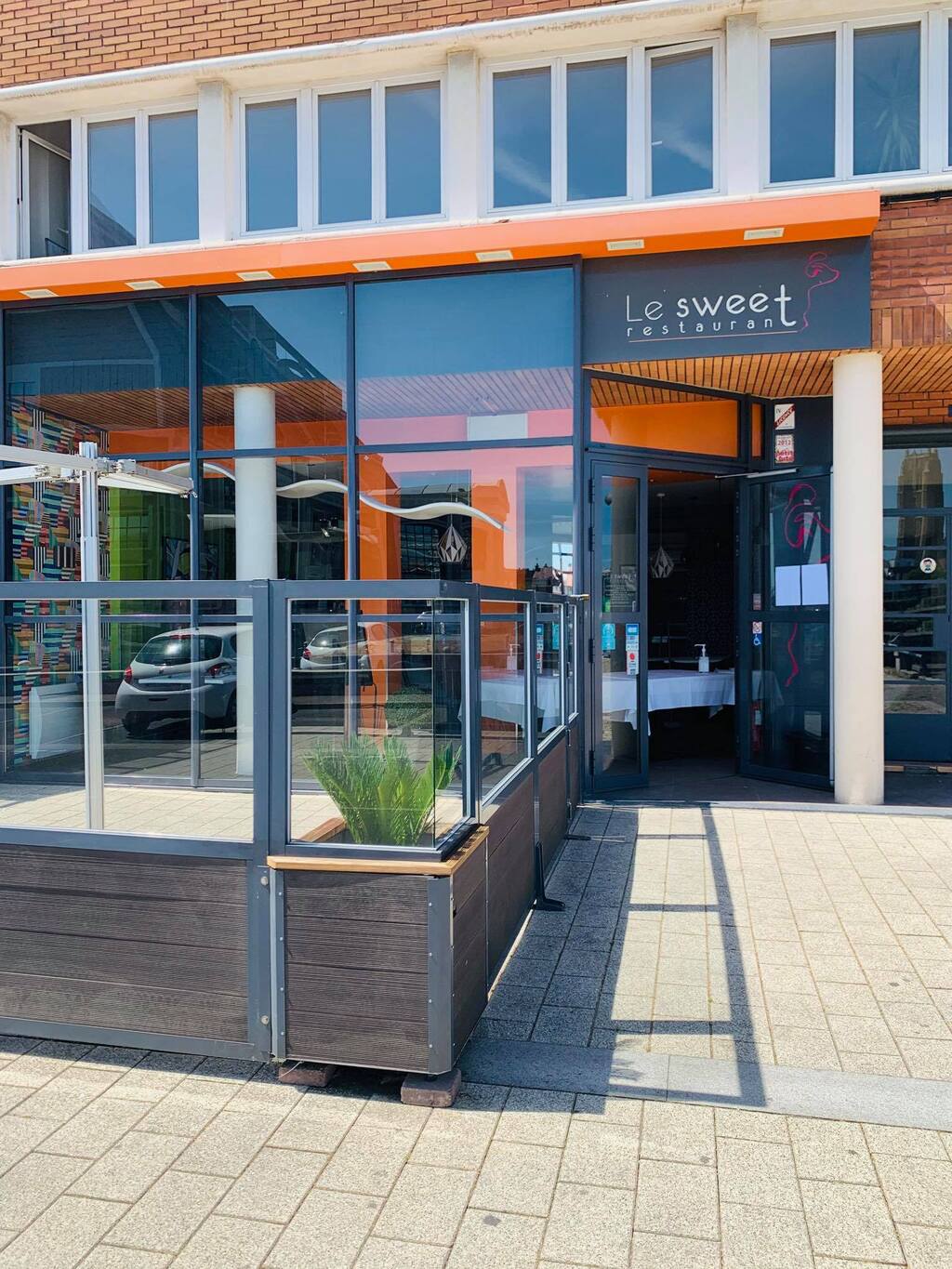 Le Sweet Restaurant