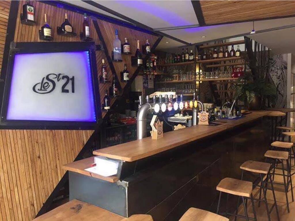 Le Saint 21