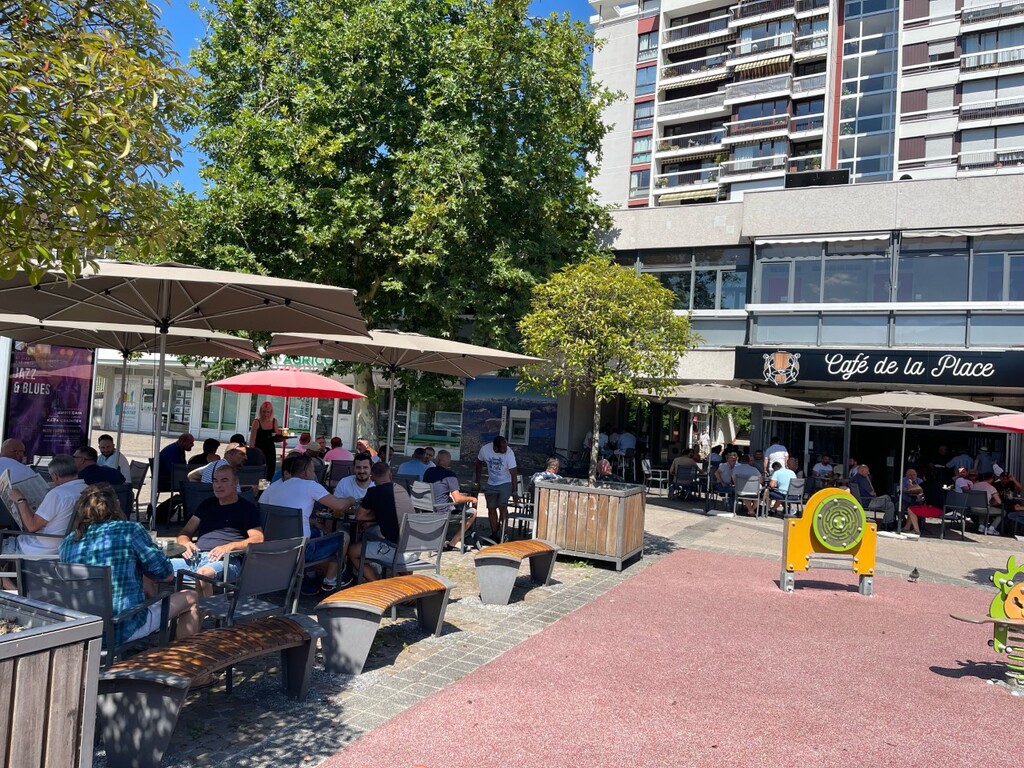 Cafe de la place