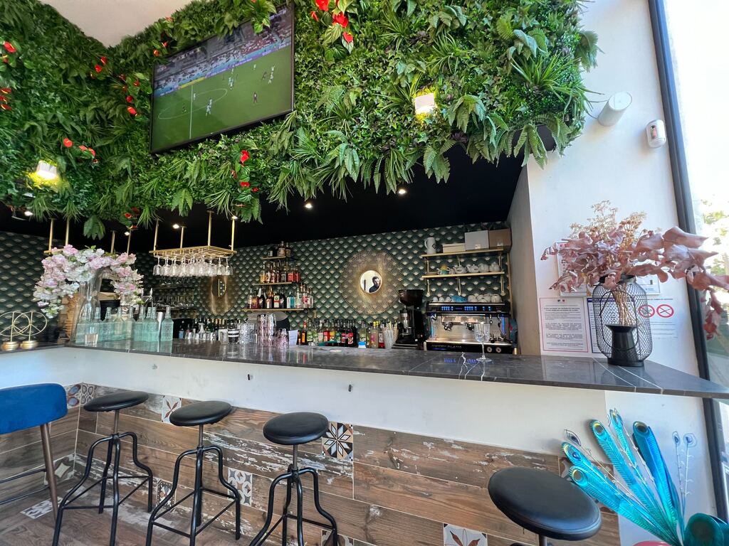 Le Hippie Chic Cafe