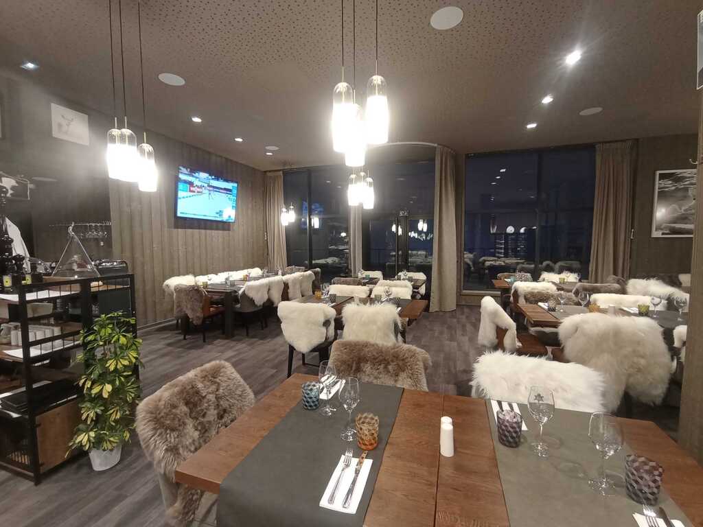 Restaurant Bar INEOS Club House