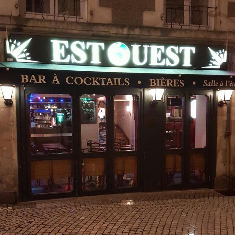Est Ouest