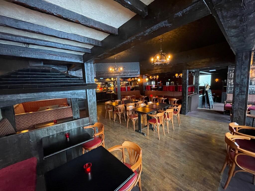 White Pub