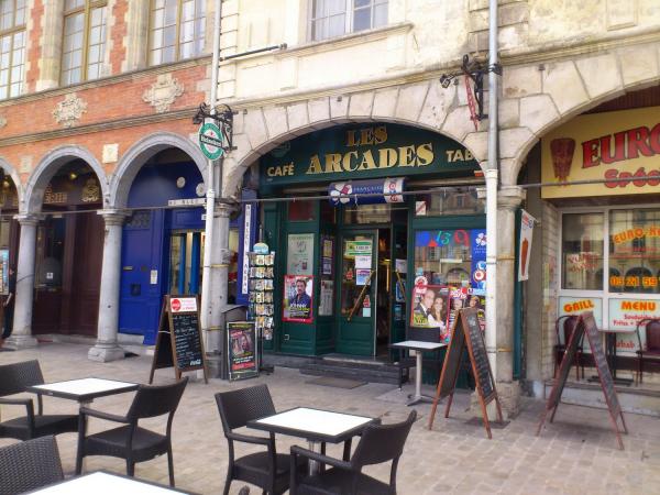Les Arcades