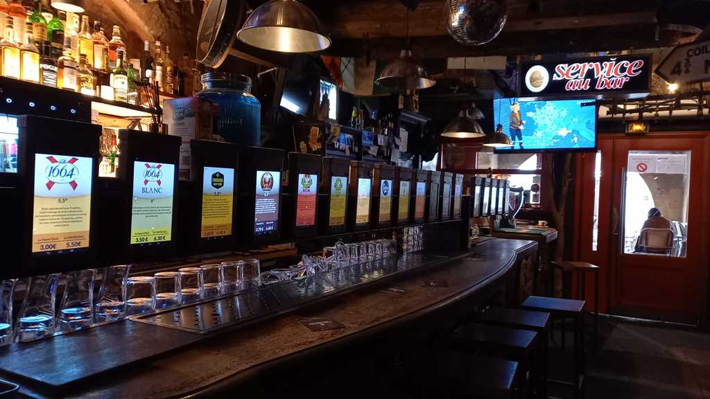 Vivian's Pub