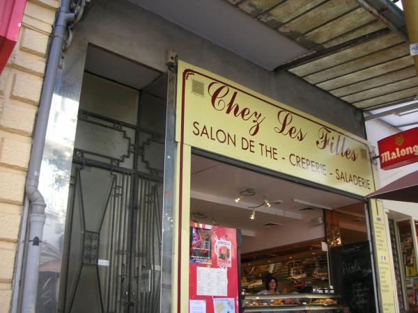 Chez les Filles