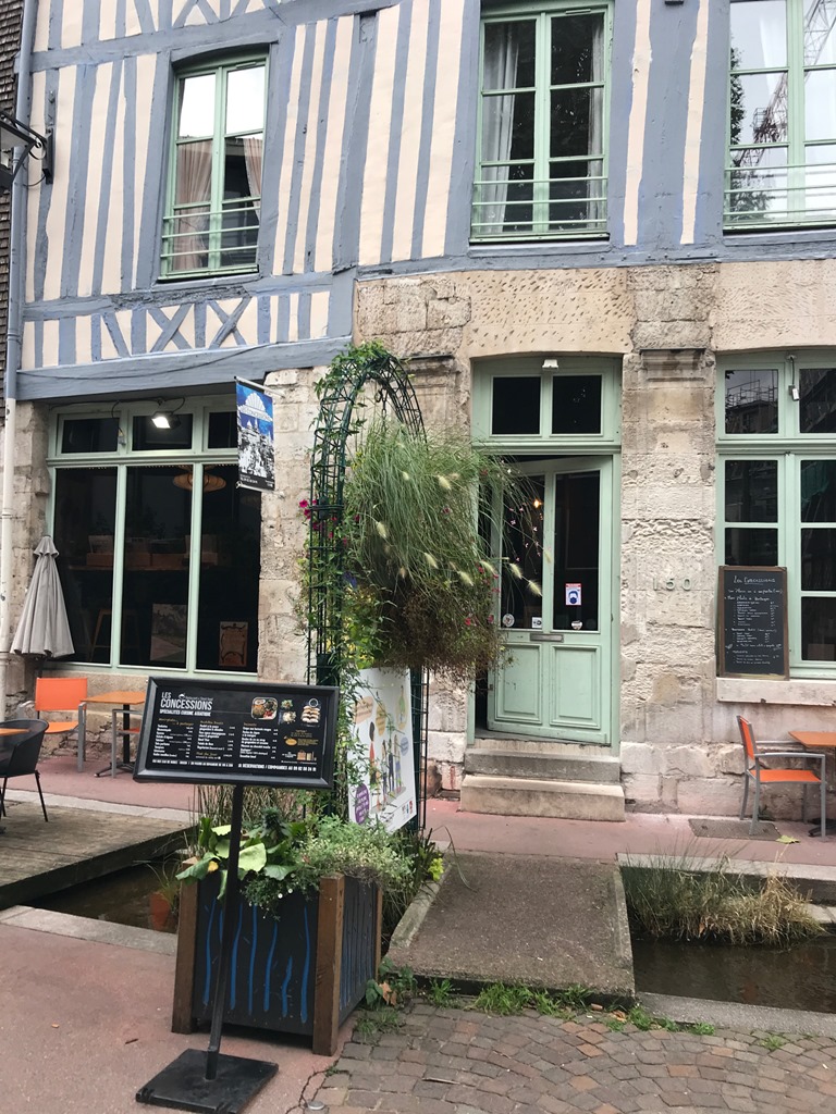 Les Concessions