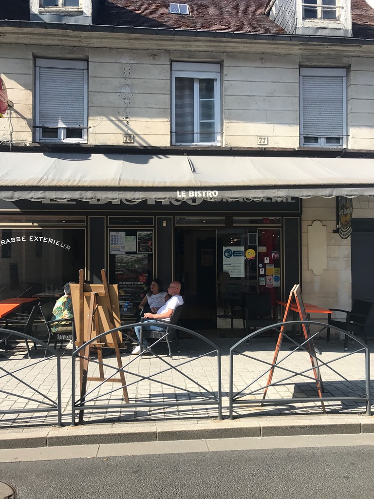 Le Bistro