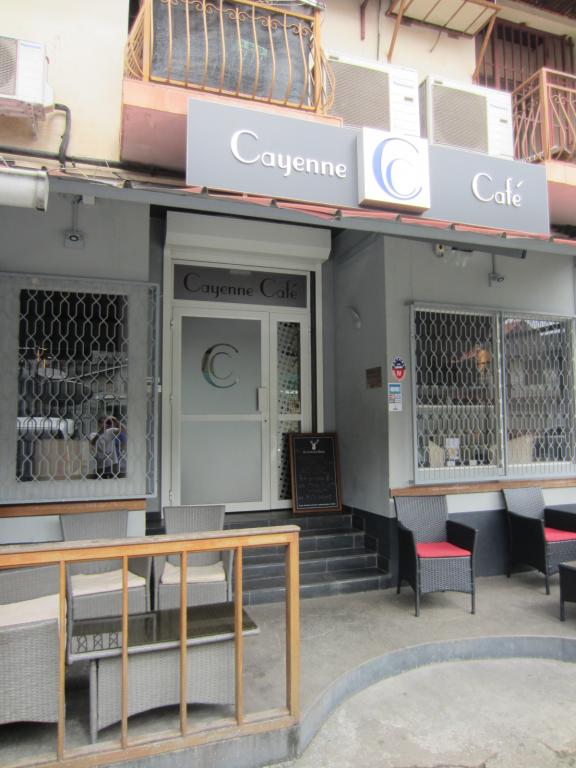 Cayenne Café