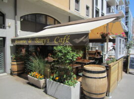 Le Bony's Café