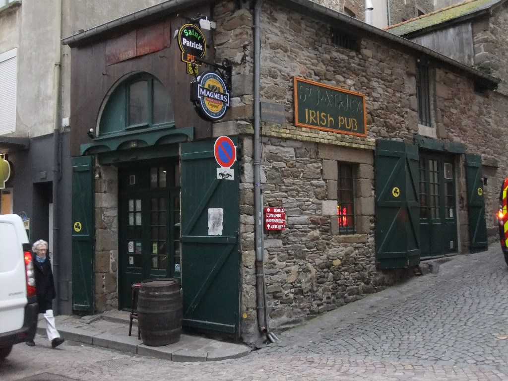 St Patrick Irish Pub