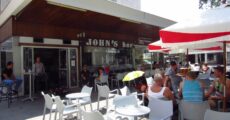 John's Bar