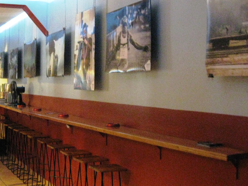 Le Coude Bar