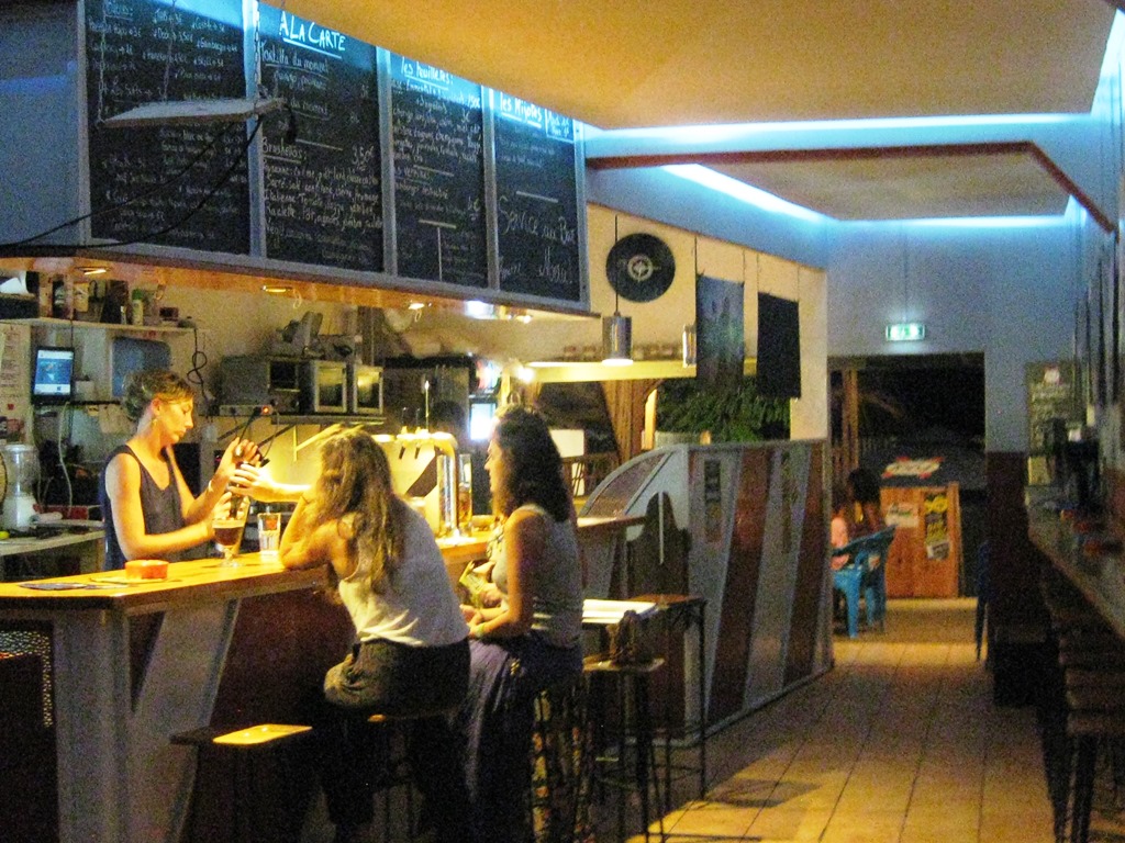 Le Coude Bar