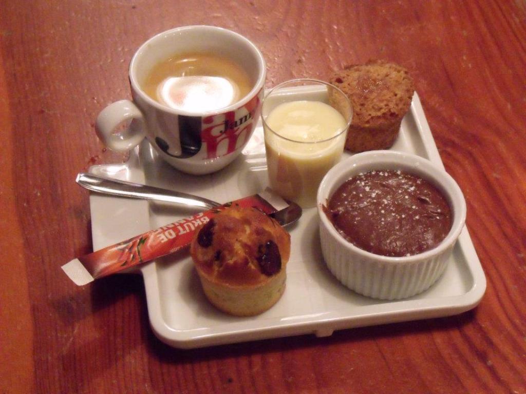 Caribou Café