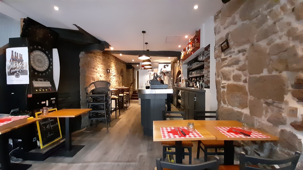 LE CAFE 16