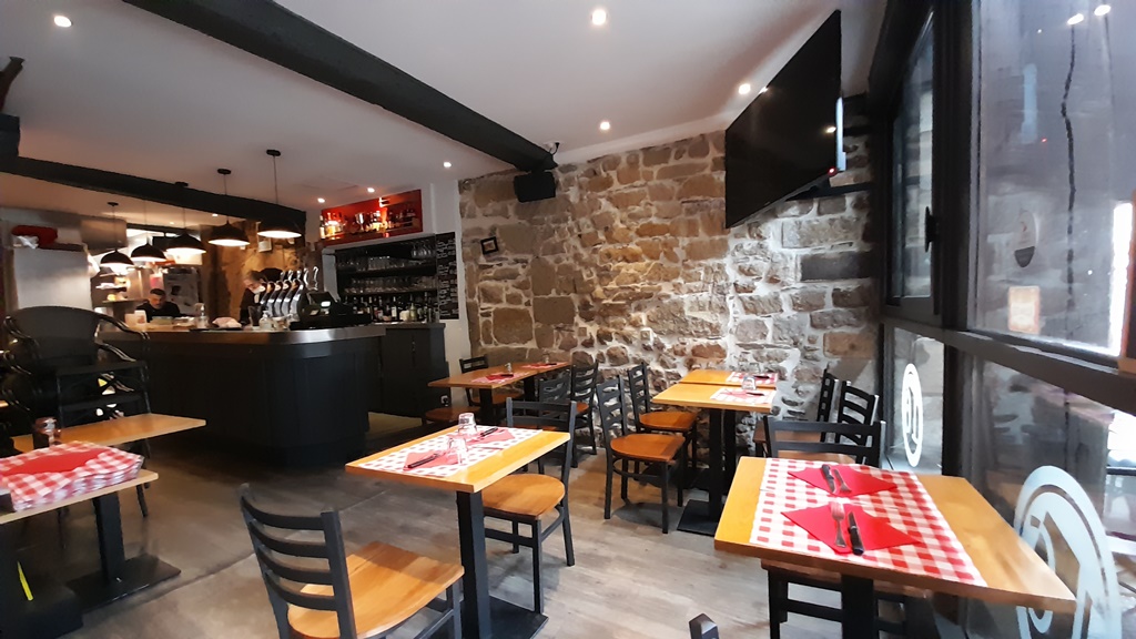 LE CAFE 16