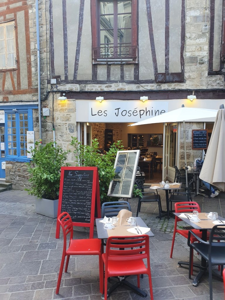 Les Joséphine
