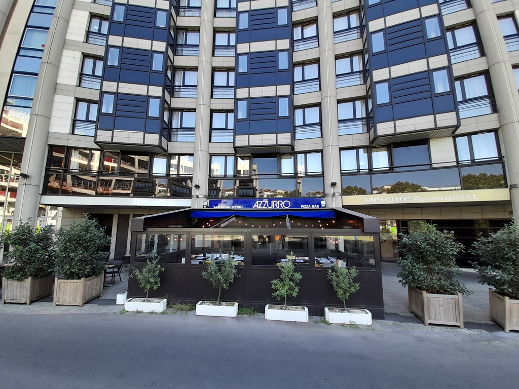 Azzurro Bistro