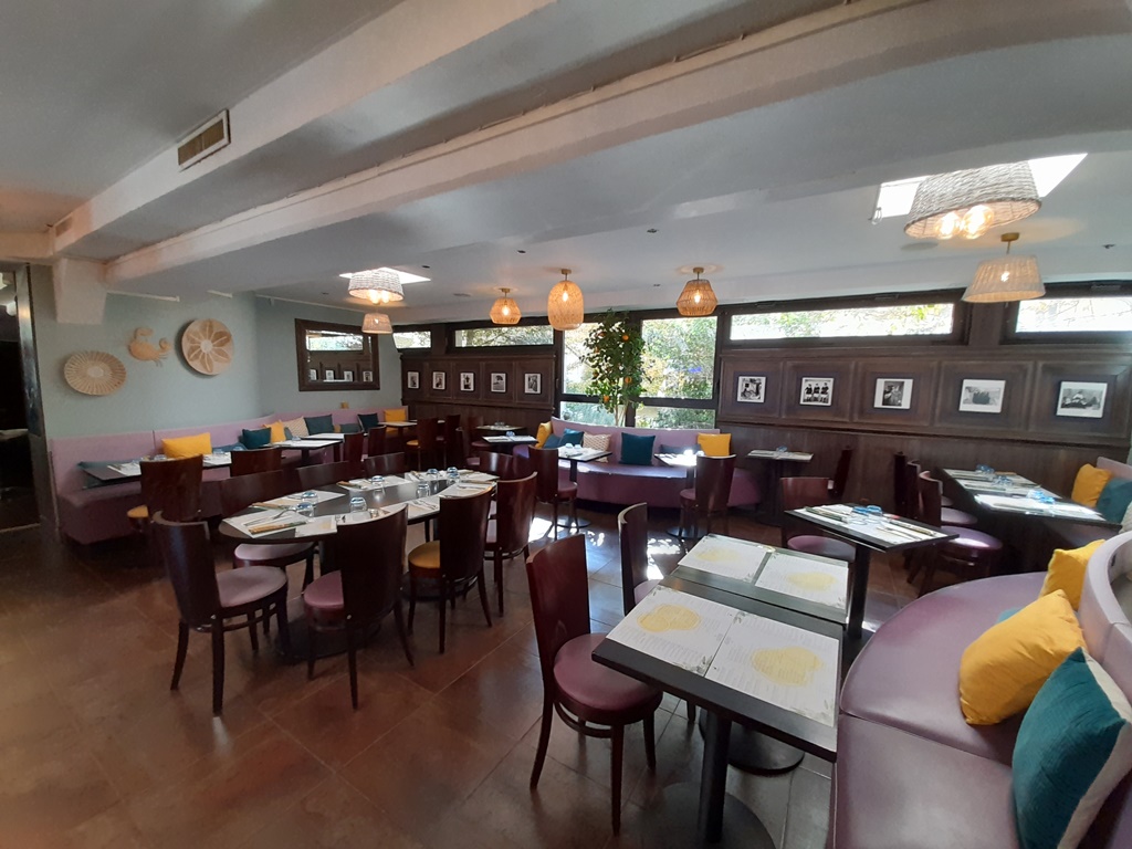 Azzurro Bistro